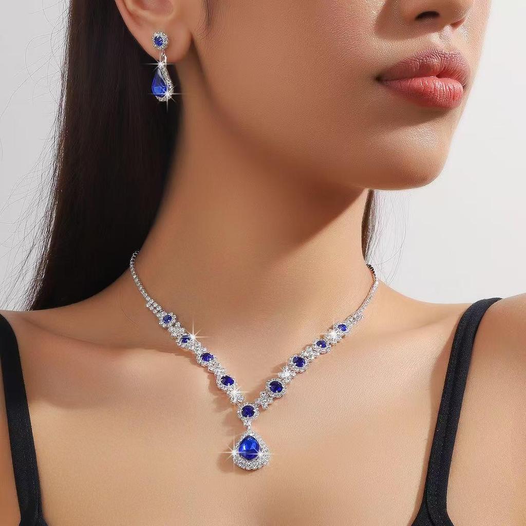 Elegant Cross-continental Bridal Rhinestone Necklace & Earring Set