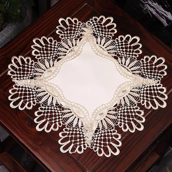 Copertura quadrata in pizzo per comodino, Copertura per tavolino in stile vintage, Protezione impermeabile per tavolo, Tappetino termoisolante per comodino, tavolino da caffè