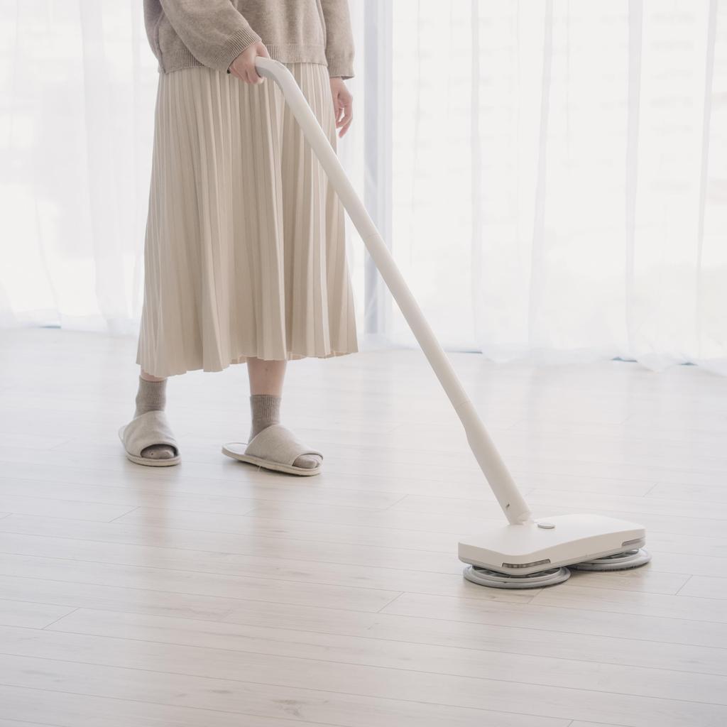 Plus Minus Zero Cordless Electric Mop H020 with Water LED Cordless Rotating Wet 4 Adjustable for Hardwood Includes 2 Mop Pads ±0 [Gekiochikun] (White)