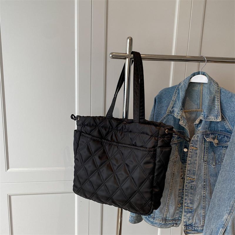 Trendy Street Style Tote Bag 2024 Spring Fashion Grid Shoulder Bag For Women Large Capacity