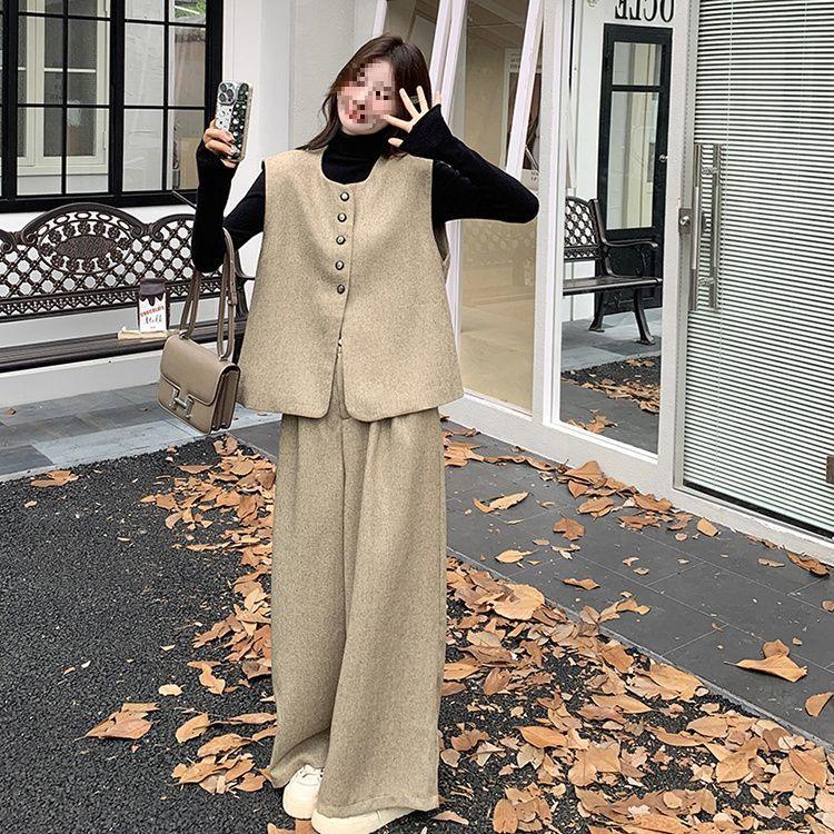 Dámský podzimní oblek ve stylu Yadan: Uvolněný set vesty a kalhot s širokými nohavicemi pro zeštíhlující vzhled