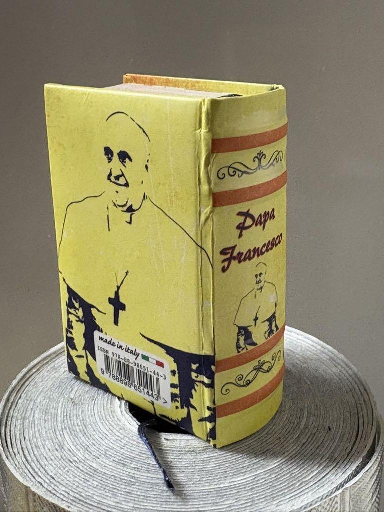 [USED] Pope XIII Francis Mini Book