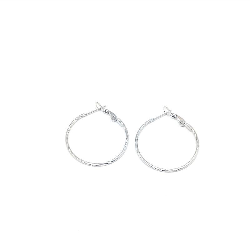 

Простые и преувеличенные простые круглые металлические витые серьги в форме венка для женщин