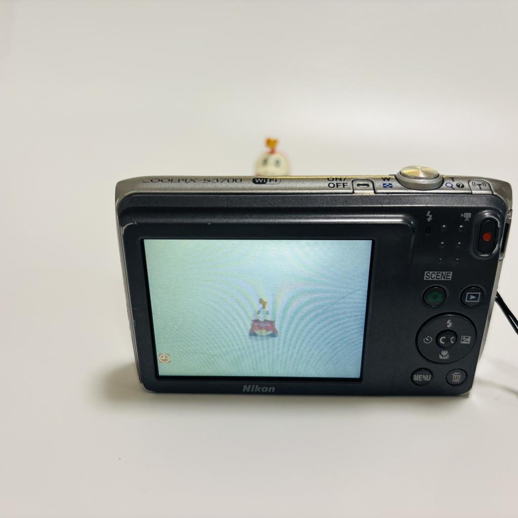 [Used] Nikon COOLPIX S3700 20.1MP Digital Camera Silver 8x Zoom Wi-Fi From JAPAN