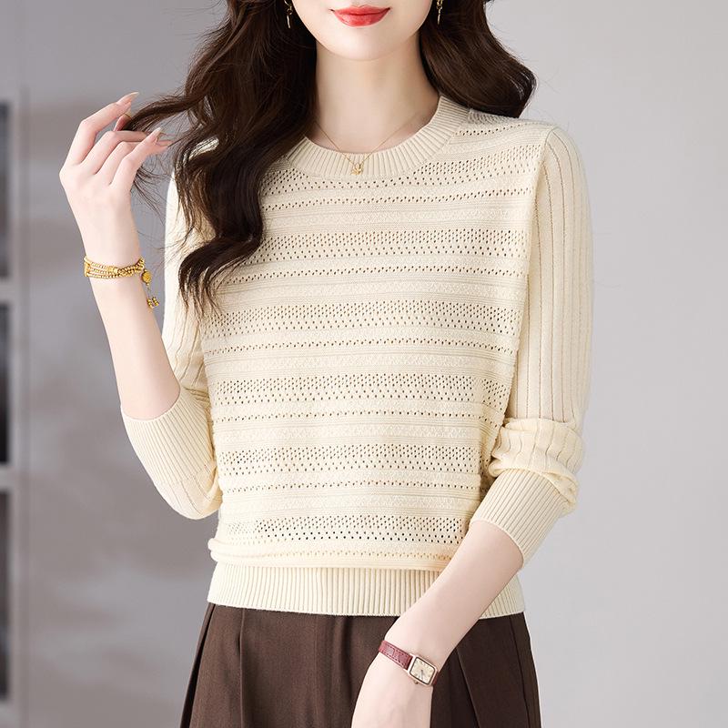 Women's Early Autumn Pink Cutout Knitwear: Gentle Style, Loose Fit, Slimming, Round Neck, Long Sleeve Top.