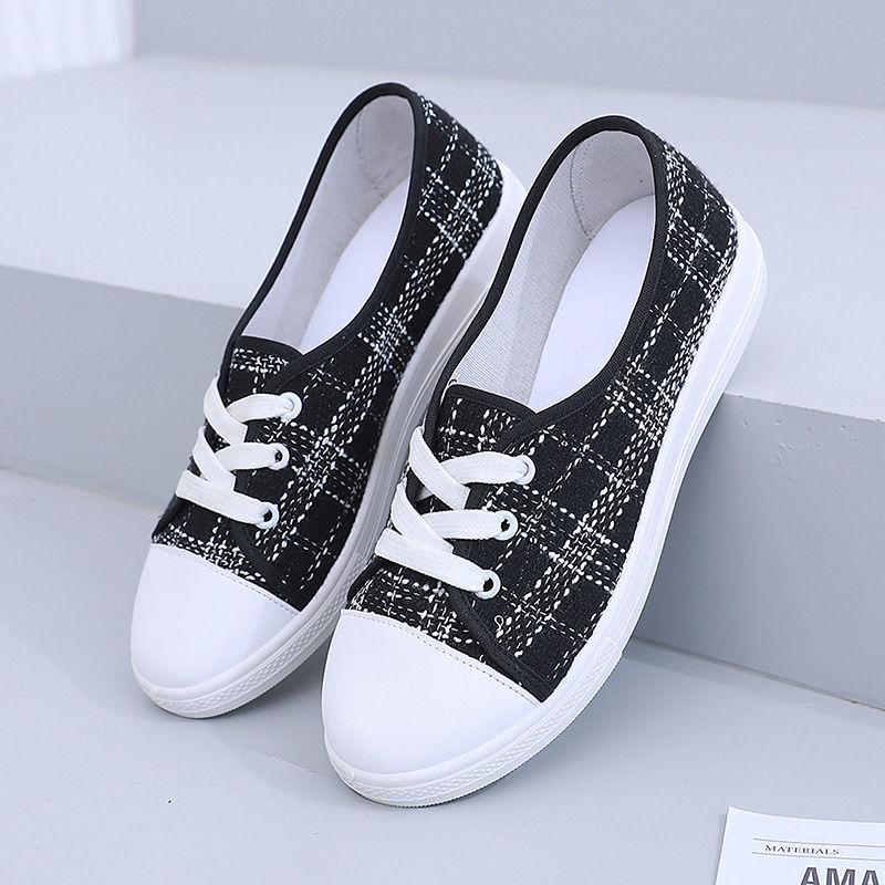 Summer New Canvas Shoes for Women Fashionable and Breathable One Step Shoes for Women Versatile Flat Shoes for Female Students