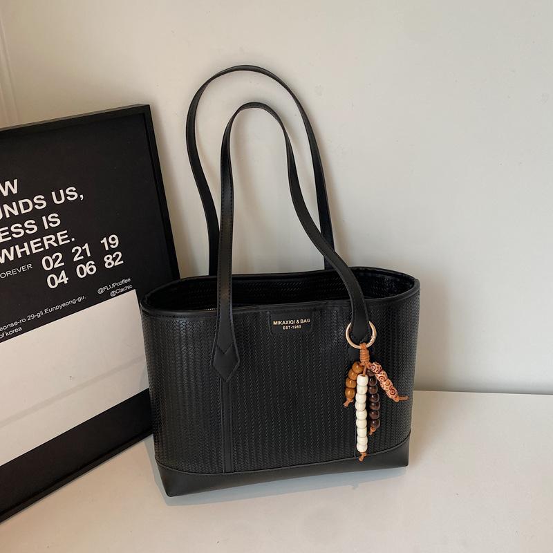 Large-capacity Bag Women's Autumn and Winter New Casual Simple Shoulder Bag Commuting To Work Portable Tote Bag