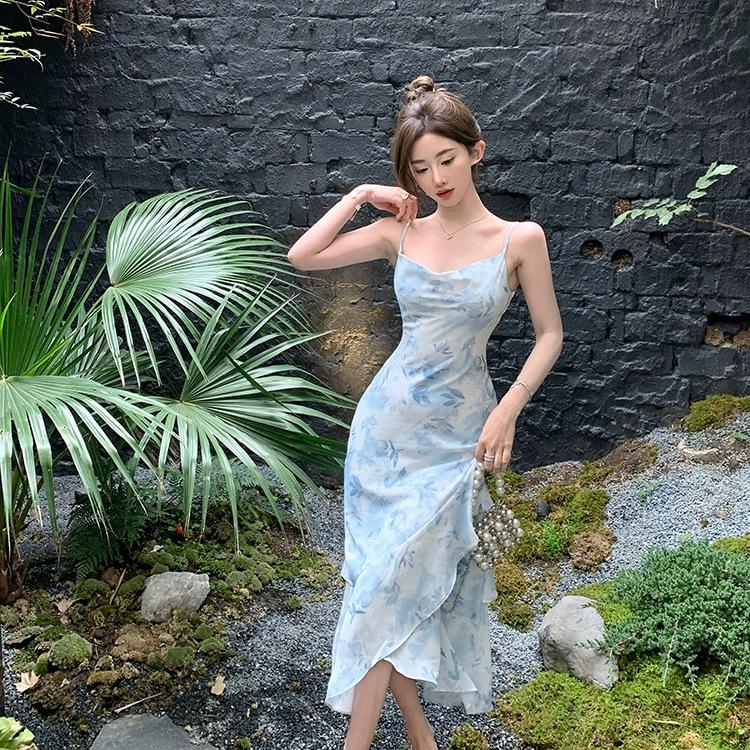 Retro Floral Sleeveless Beach Dress - Slim Fit, Versatile Vacation Style