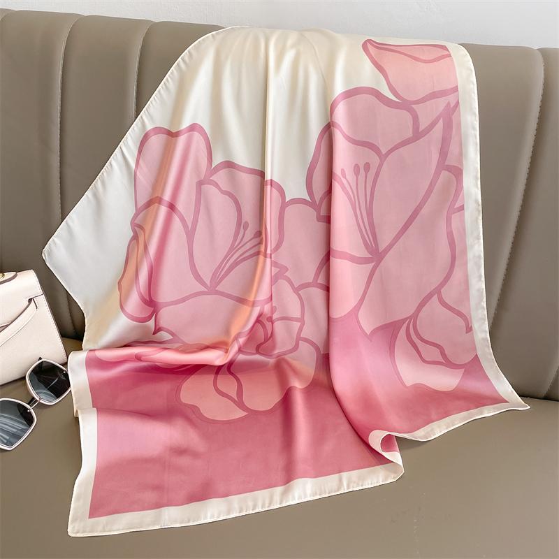 Luxury Animal Silk Satin Head Scarf For Women Plaid Print Kerchief Neck Scarfs 70cm Square Shawls and Wrpas Scarves For Ladies