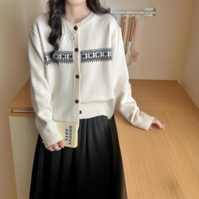 Autumn and Winter New Top Jacket Retro Jacquard Knitted Cardigan Women's Long-sleeved Fair Island Women's Sweater