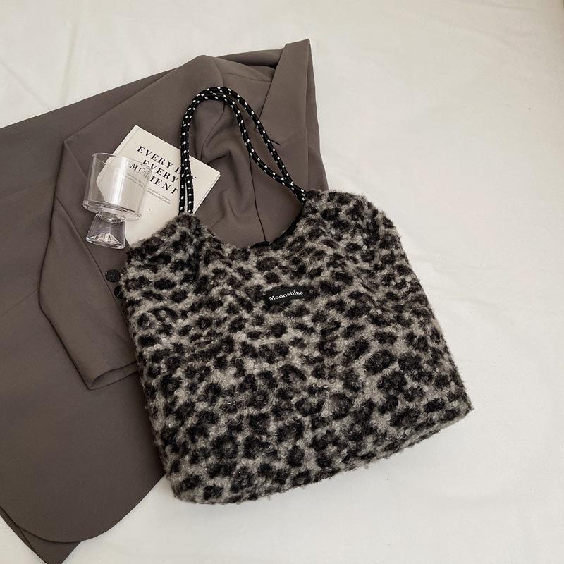 Simple and Fashionable Leopard Print Wool Bag Women's Autumn New Trendy College Style Tote Bag Large-capacity Shoulder Bag