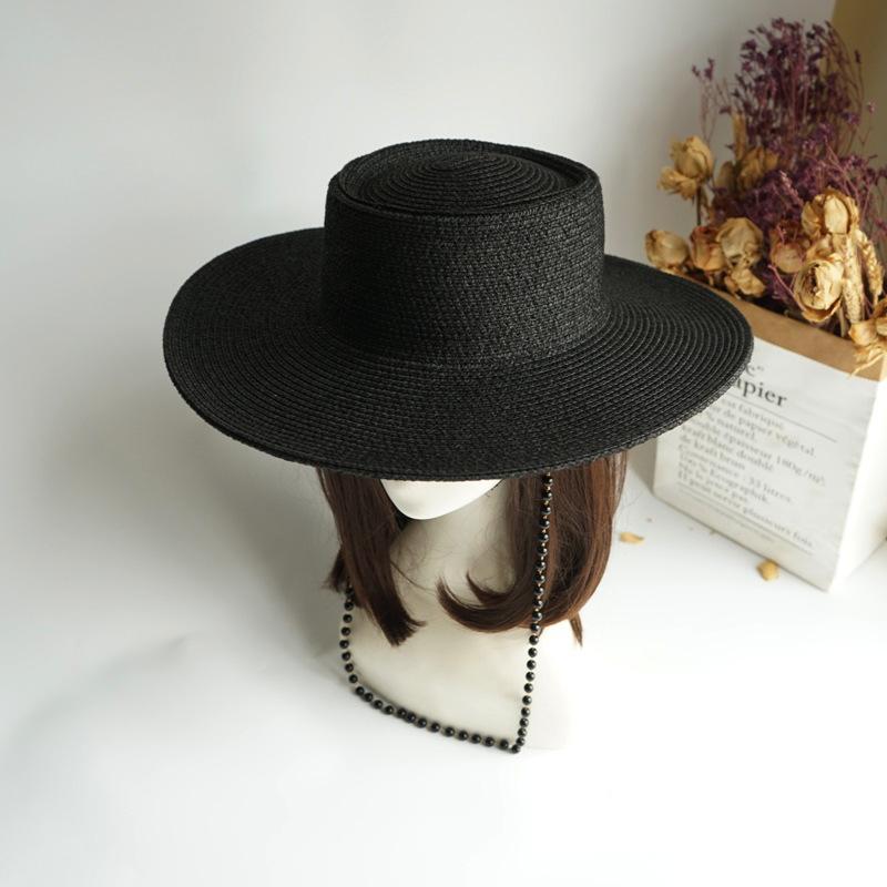Street Shot Black Pearl Chain Flat Top Top Top Hat Women'S Summer French Retro European And American Wide Brim Sunscreen Straw Hat Foreign Trade Ins