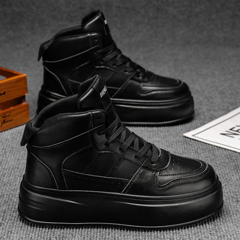 Platform white shoes men s shoes new sports and leisure shoes inner height increase lightweight black and white panda board shoes 39