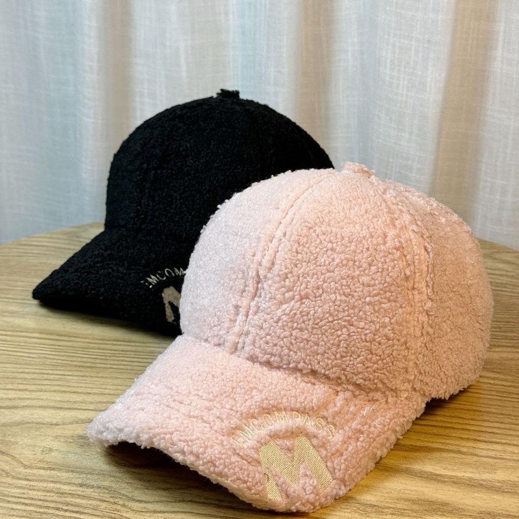 Hat Women's Autumn and Winter Thickened Warm Baseball Cap Korean Style Ins Trendy Shearling Face Revealing Small Versatile Peaked Cap