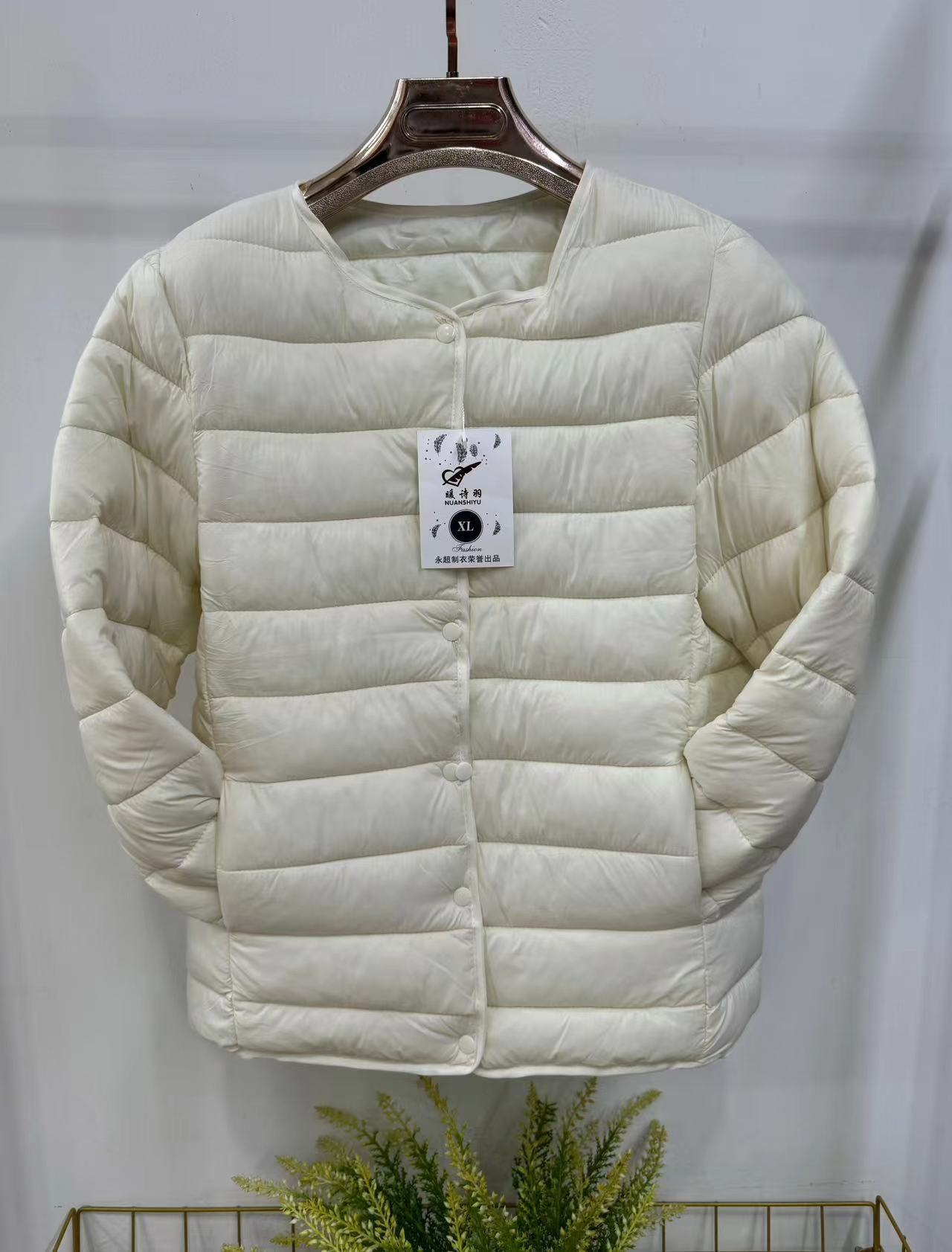 

Autumn and winter new light and thin round neck down cotton clothes women s stacked wear inside long-sleeved cotton clothes short slim and thin coat XXXXXL (150-80 kg) білий