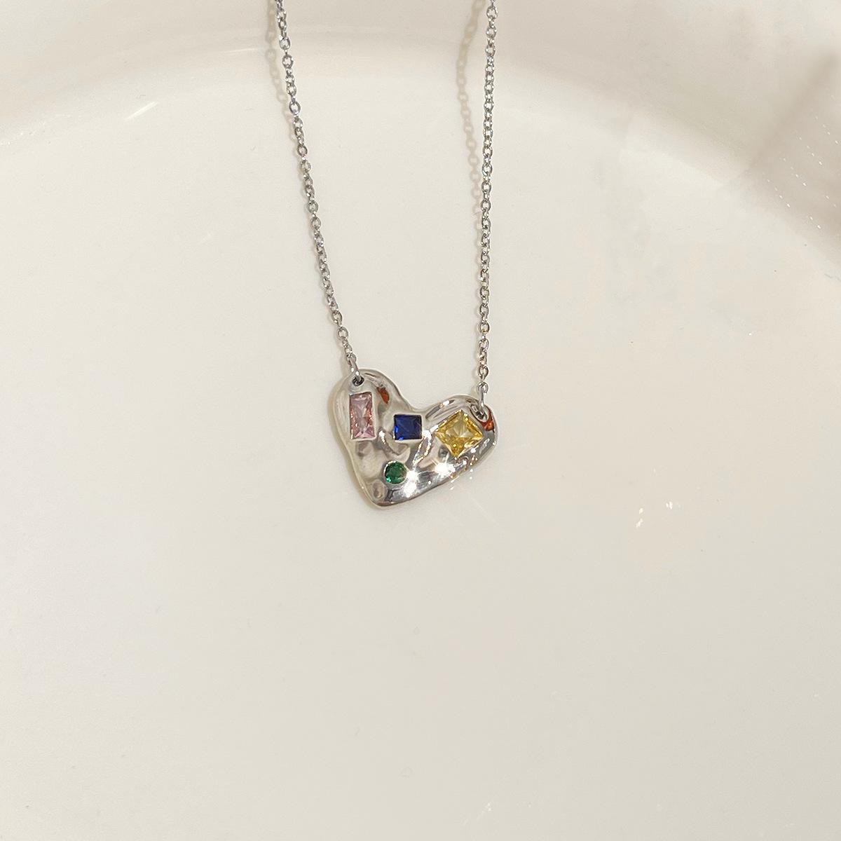 

Ожерелье Цвет Циркон Сердце Ожерелье женское меньшинство Дизайн Смысл Цепи Ключицы Ретро Милый Прохладный Spice Girls В Форме Сердца