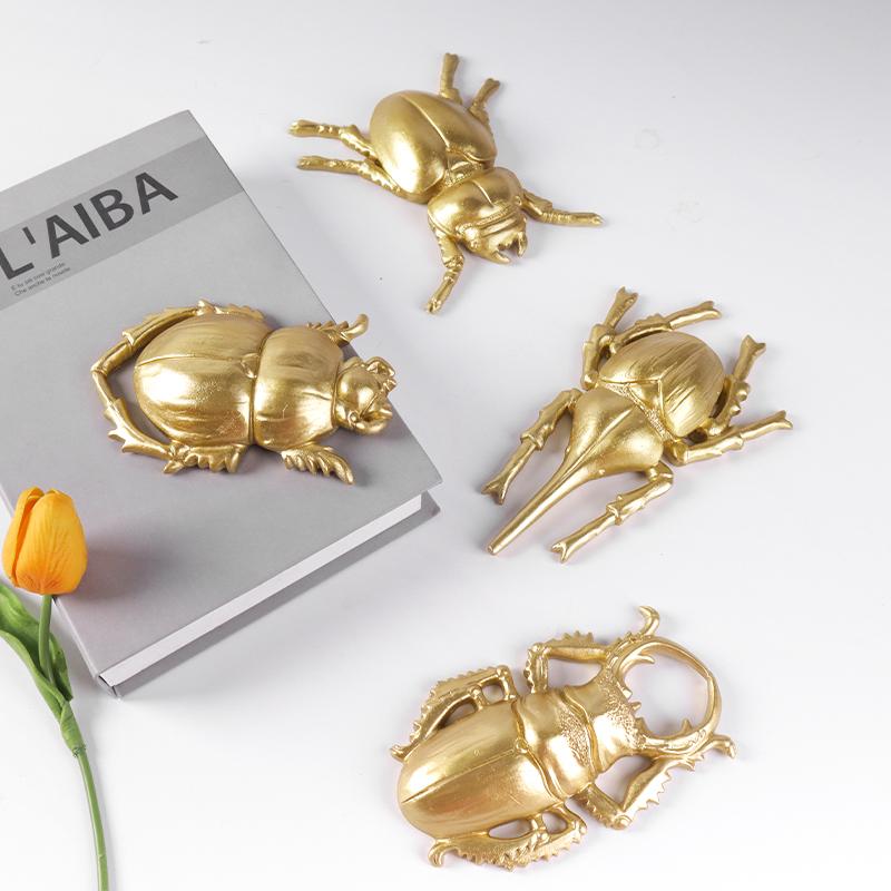 Golden Scarab Wall Hanging Ornament - Creative Resin Wall Decoration for Home, Bedroom, Living Room