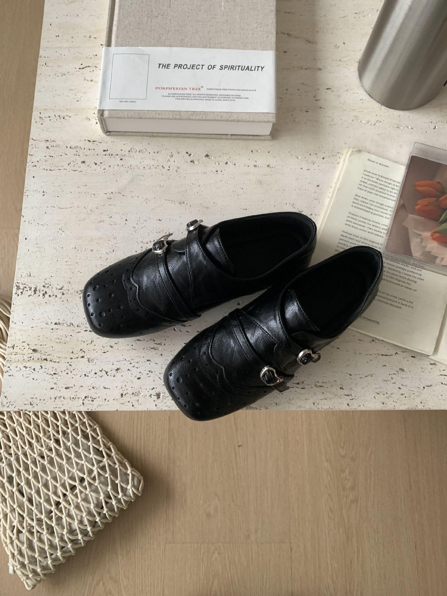 Women s Black Square Toe Flat Vintage Style Pumps - Fashionable Footwear 35