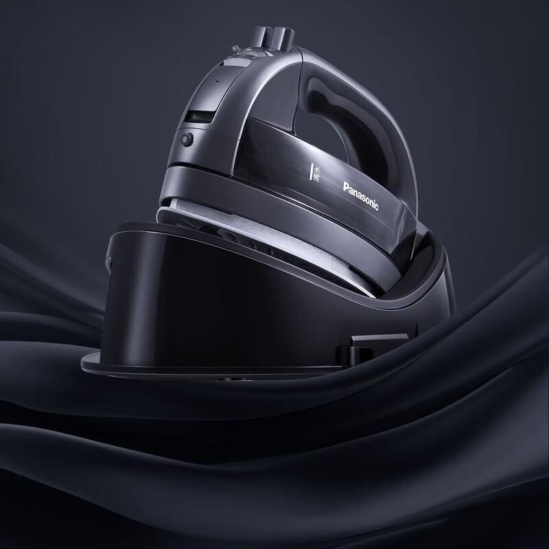 Fier de călcat cu aburi fără fir Panasonic