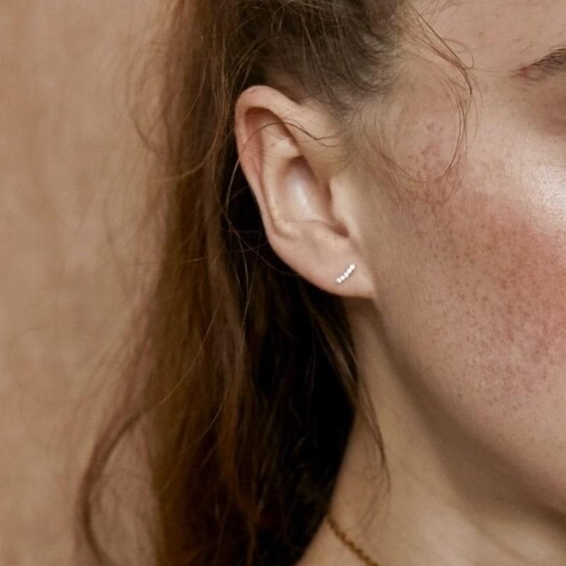 NINETEEN two 14K GOLD CUBIC BAR PIERCING (SINGLE)