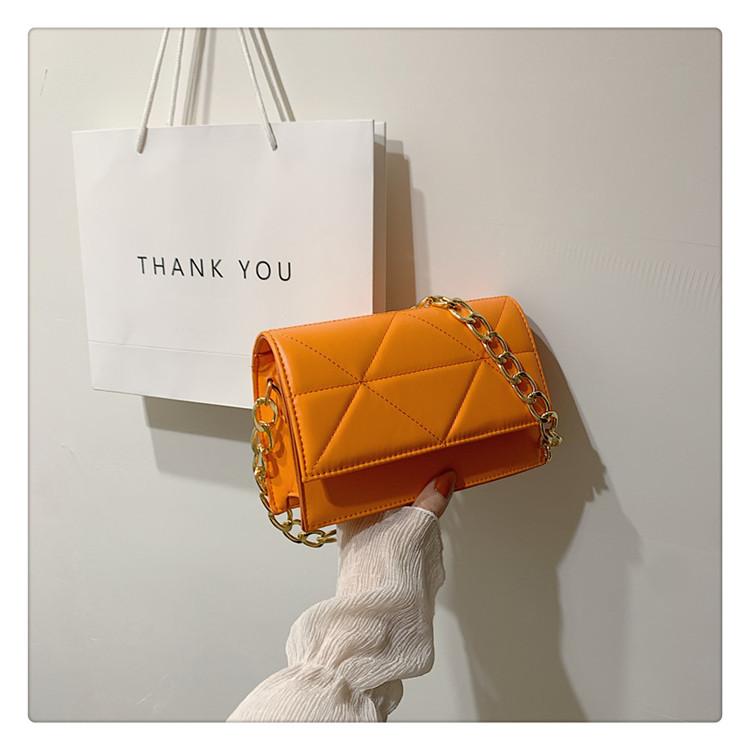 

Модная женская сумка маленькая квадратная сумка 2025 осенний дизайн однотонная текстура вышивальной нити портативная сумка-мессенджер оранжевый