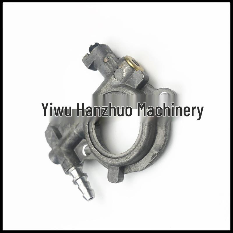 MS240/MS260 024/026 Chainsaw Oil Pump Outlet - Han Zhuo