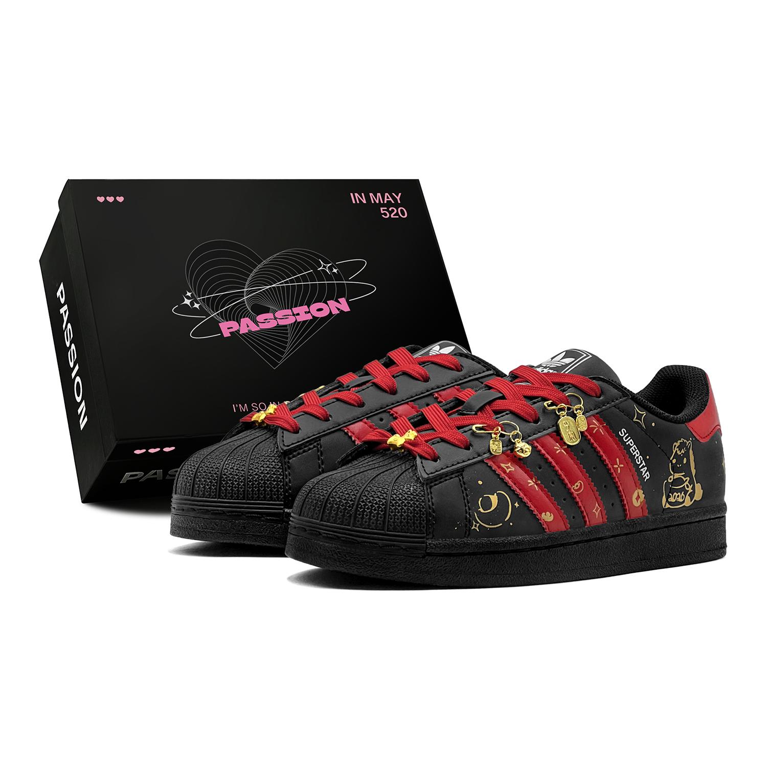 

Adidas Originals Superstar 2 Couple s Wealth Pony CNY New Year Edition, Year Of The Horse Low top Skateboard Shoes JH9977(TeamS2-S-BOX) 40