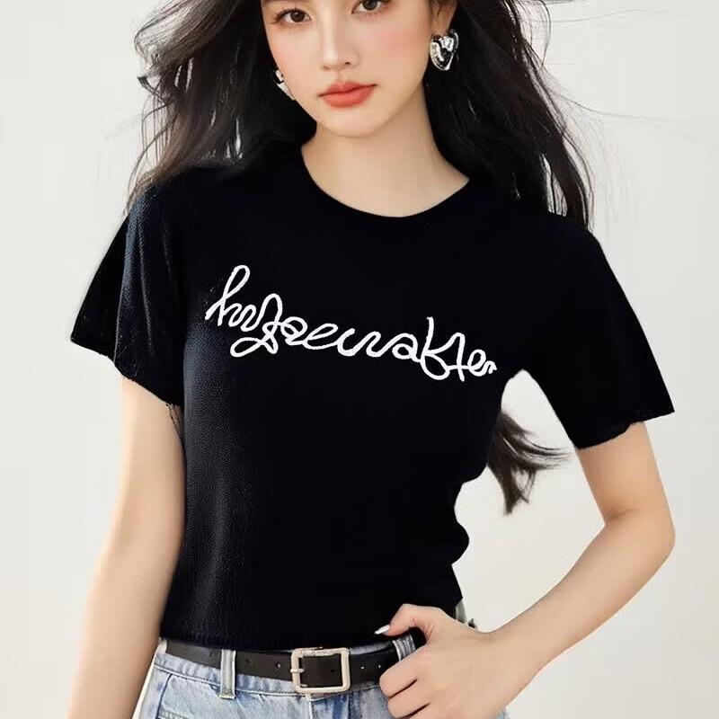 La Chapelle Letter Embroidered Short Sleeve Knit Top