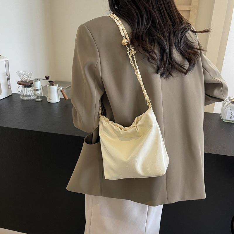 Stylish Pu Bucket Bag For Women Trendy Chain Crossbody Bag In Black Beige Pink Silver