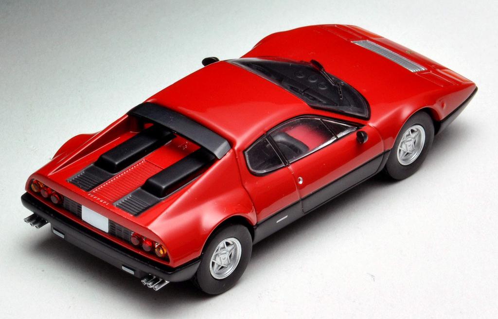 Tomica Limited Vintage Neo Ferrari 365 GT4 BB 1/64 TLV-NEO Red/Black (Finished Model)