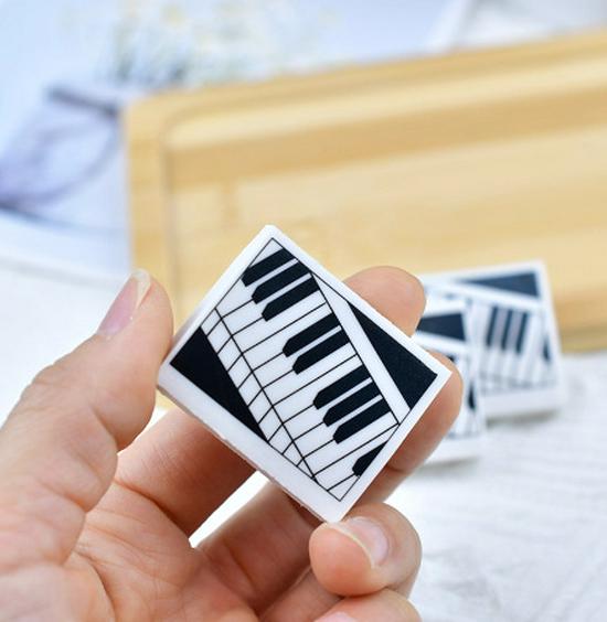 

3D Ластик в виде клавиш пианино - Черно-белая детская канцелярия