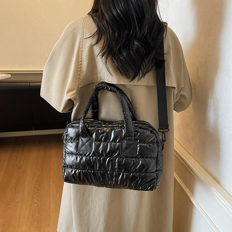 Large-capacity Trendy Single-shoulder Bag, Textured Trendy Crossbody Bag, Handbag