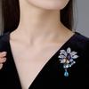 Light Luxury and Dazzling Leaf Brooch, Exquisite and Fashionable Leaf Brooch, Niche Design Sense Brooch
