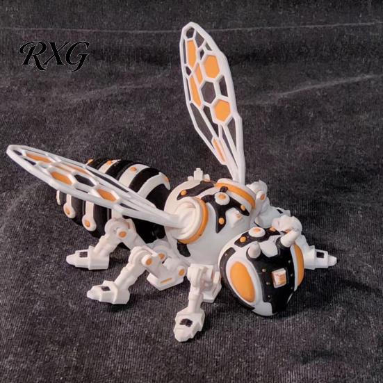 Creative Bookshelf Decoration 3D Printed Articulated Bee Figurine, Flexible Joint Fidget Toy with Keychain, Mechanical Futuristic Desk Accessory