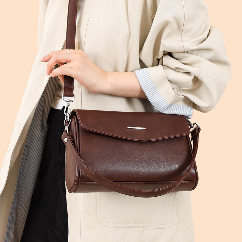 Women's Large Capacity Shoulder Bag Underarm Bag