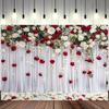 Elegante sfondo floreale, design con rose rosse e bianche, adatto per matrimoni, baby shower, compleanni, striscioni per feste all'aperto
