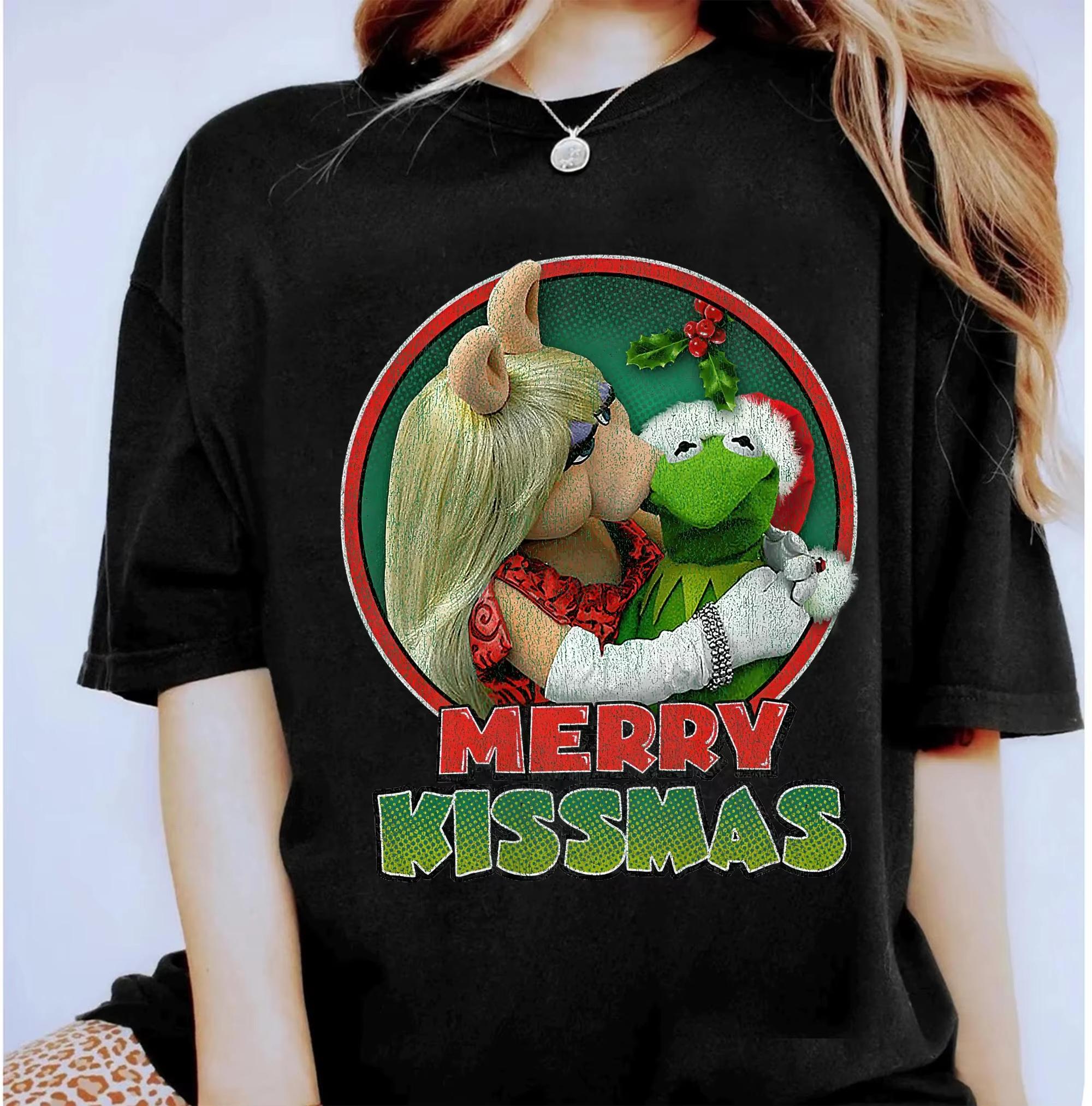 

Doll Miss Kumi Frog Pig Merry Christmas Retro Shirt land Family Christmas Tshirt S