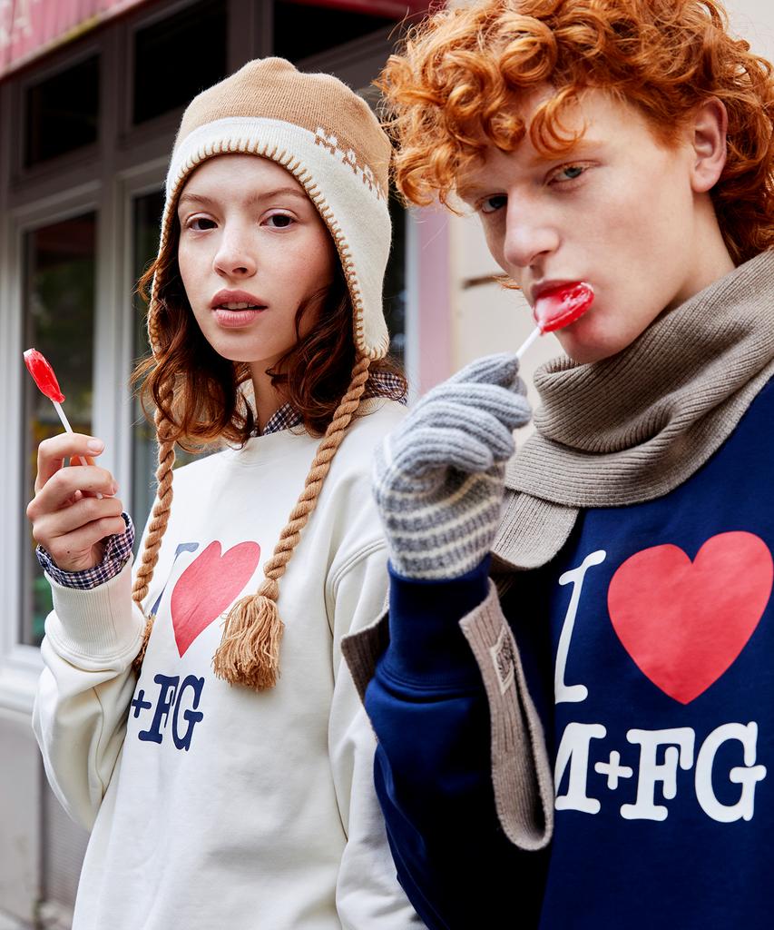 Malittepeulangsowajeobeo I Love Mfg Sweatshirt Cream