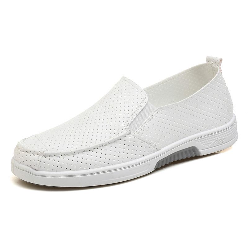 Herren Weiße Perforierte Leder Slip-On Krankenschwester Schuhe - Atmungsaktiv, Rutschfest, Verschleißfest, Lässige Flache Sohle Board Schuhe