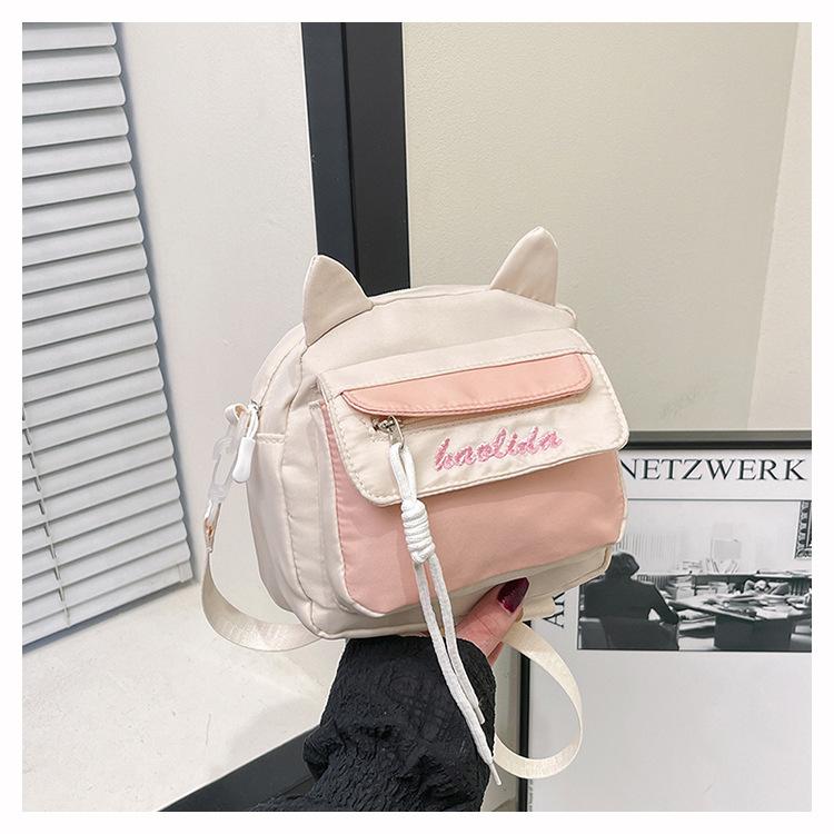 

Легкая сумка-мессенджер контрастного цвета Маленькая квадратная сумка высокой ценности Студенческая сумка на плечо для отдыха Сумка для мобильного телефона и мелочи