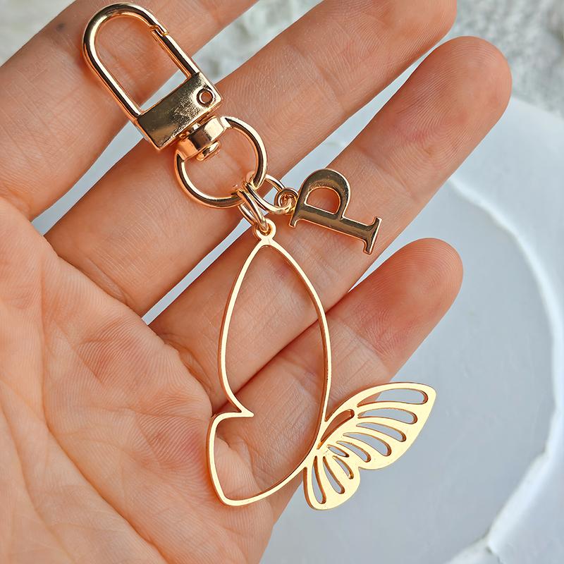 1PC Alphabet Luxury A-Z Fashionable Keychain Vintage Alloy Artistic Gold Hollow Butterfly Elegant