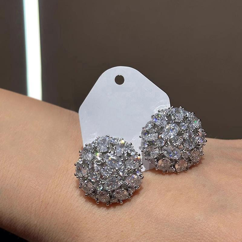 

Huitan Round Shaped Stud Earrings with Crystal Cubic Zirconia Temperament Elegant Lady Earrings for Wedding Party Trendy