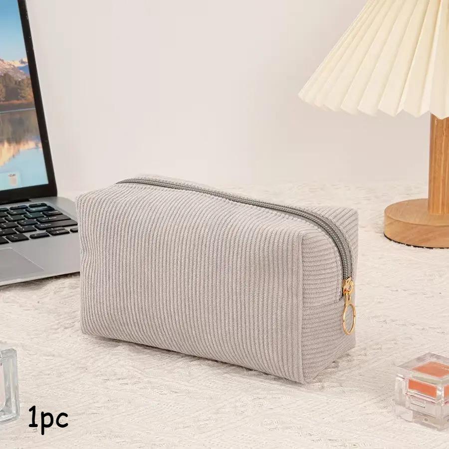 

Solid Color Corduroy Makeup Bag – Spacious Waterproof-Lined Pouch, Uses for Cosmetics, Skincare & On-the-Go Kits светло-серый
