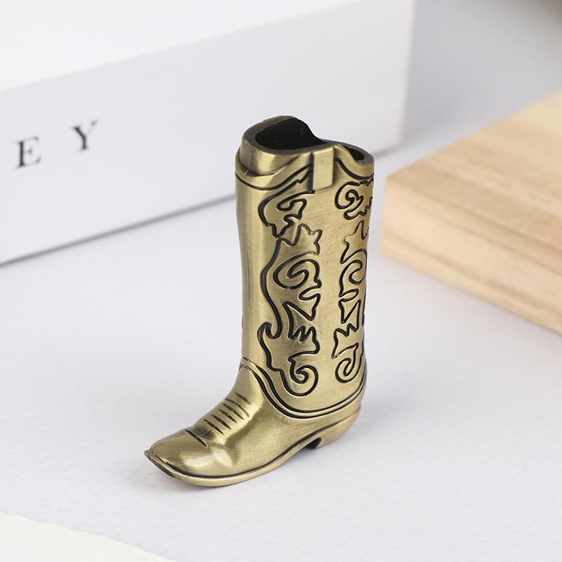 

Creative Metal Boot Lighter Case for J5/J25 – Personalized Engraving, Unique Men s Minimalist Gift with Custom Patterns мідний