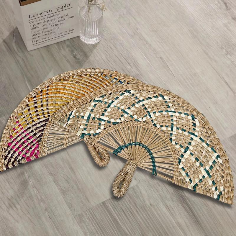 Grasgewebter Fächer Handgefertigter Seetangfächer Wandbehangfächer Bunter Dekorativer Fächer Sommer Handkurbelfächer