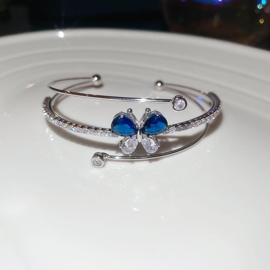 Elegant Geometric Rhinestone Zircon Buckle Bracelet: A Versatile and Luxurious Accessory for Women