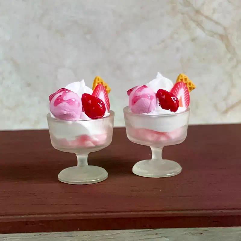 1pc Miniature Dollhouse Food Toy Strawberry Ball Pink Ice Cream Cup Model - DIY Decoration For Doll Accessories Kids Gift