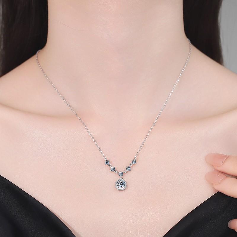 Moissanite Square Sugar Necklace Clavicle Chain Women