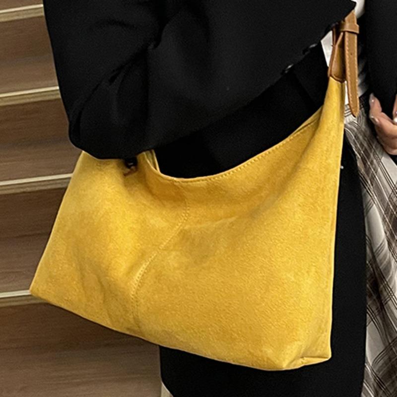 Retro suede bag women's autumn new niche bag plush fashion simple large capacity bag