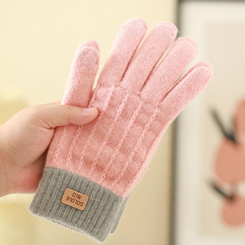 

В язані Жіночі Осінні та Зимові Антиковзкі Оксамитові Двоколірні Жакардові Рукавички рожевий